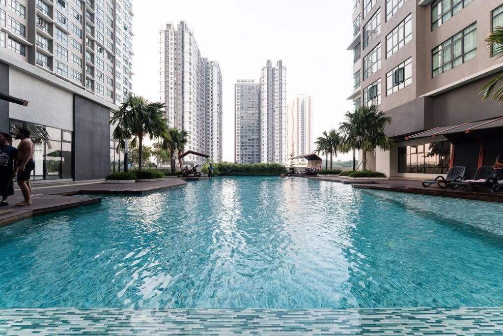Conezion Residence Putrajaya 3BR6Pax IOI City Mall Esterno foto