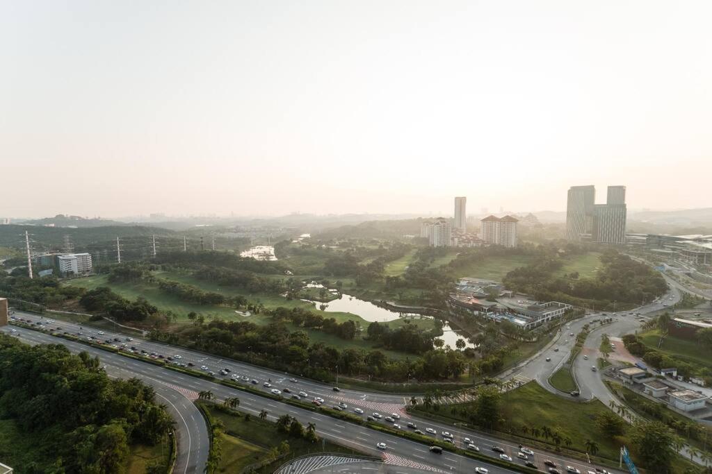 Conezion Residence Putrajaya 3BR6Pax IOI City Mall Esterno foto