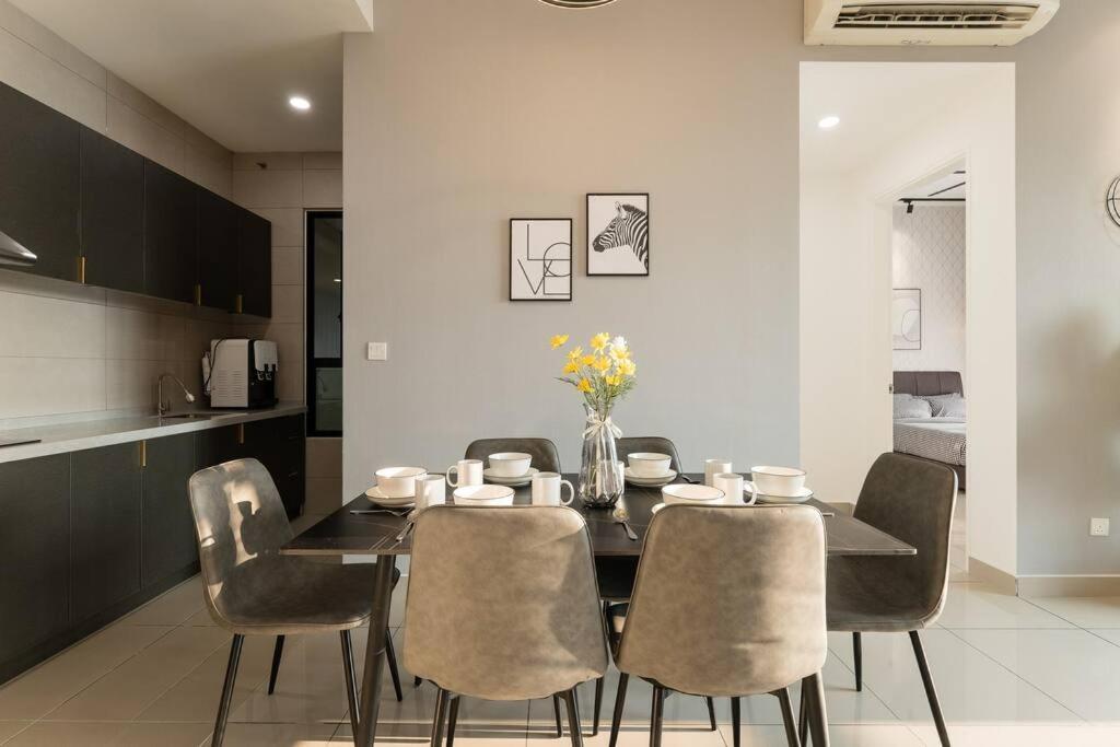 Conezion Residence Putrajaya 3BR6Pax IOI City Mall Esterno foto