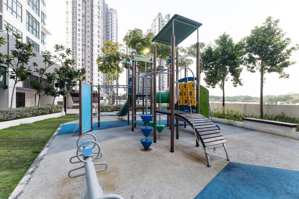Conezion Residence Putrajaya 3BR6Pax IOI City Mall Esterno foto